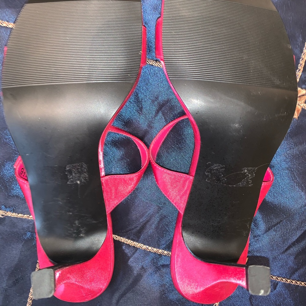 Hot Pink Pumps Prom Formal - Picture 6 of 7